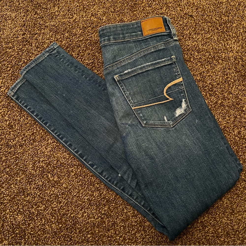 American Eagle | Women’s Super Stretch Distressed Skinny Jeans